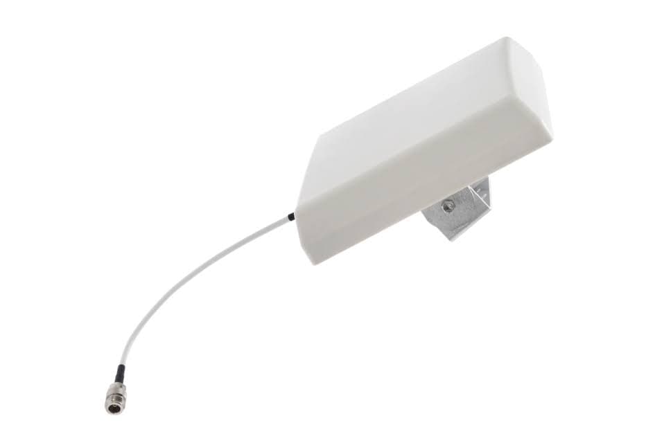 2-units min. CommScope  Outdoor Directional Antenna, 698-960/1710-2700 Mhz - CELLMAX-D-CPUSE-O