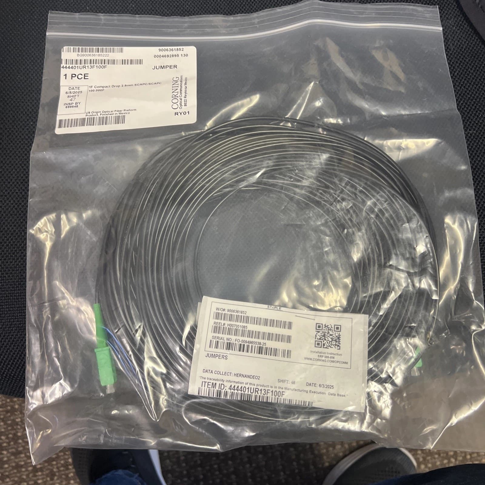 Corning 444401UR13F100F - Jumper, Sc Angled Pc Simplex To Sc Angled Pc Simplex, Gr326 Singlemode Clearcurve Cable 1 F Compact Drop 2.9mm, I/o Riser Jacket, 100 Ft, Black