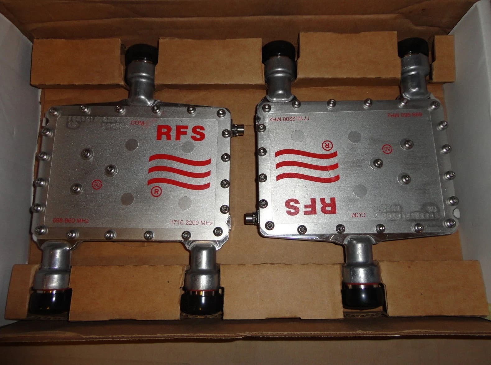 Radio Frequency Systems FD9R6004/1C-3L - Tower,_hdw, Diplexer 800/1900