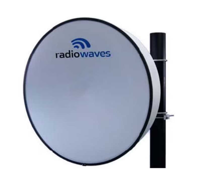 Cambium Networks N110082D098A - *3' Ant,SP,11GHz,RFU-C TYPE&UBR100