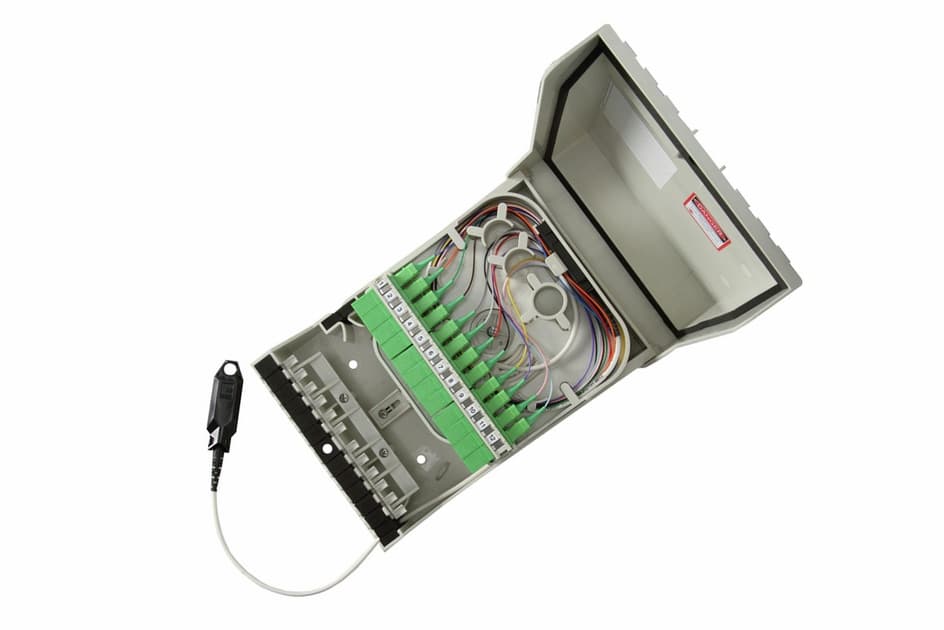CommScope - Panel 12 fiber rdt wall-mnt sm sca-unc sm ps 030M adc telecom inc - RDT-SM12J00P03090