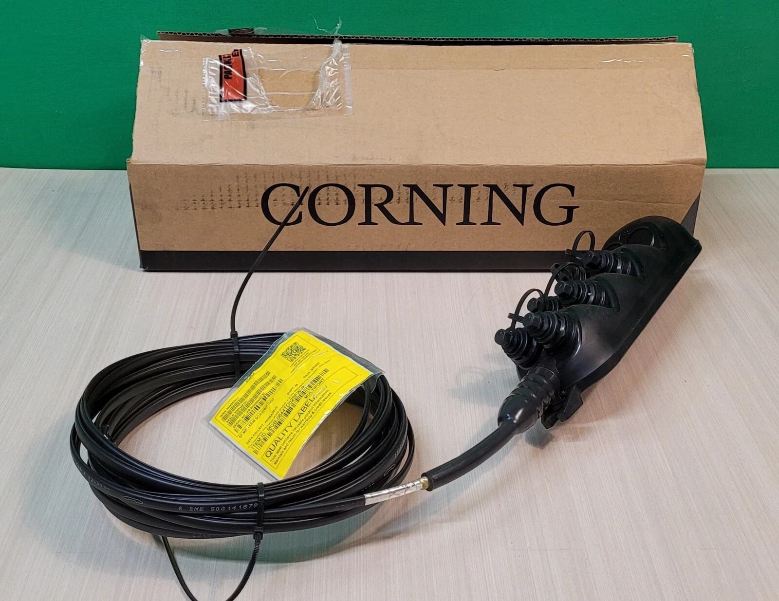 Corning MOB-0444FD025FW-P - Plastic 4 Port Corning Cable S