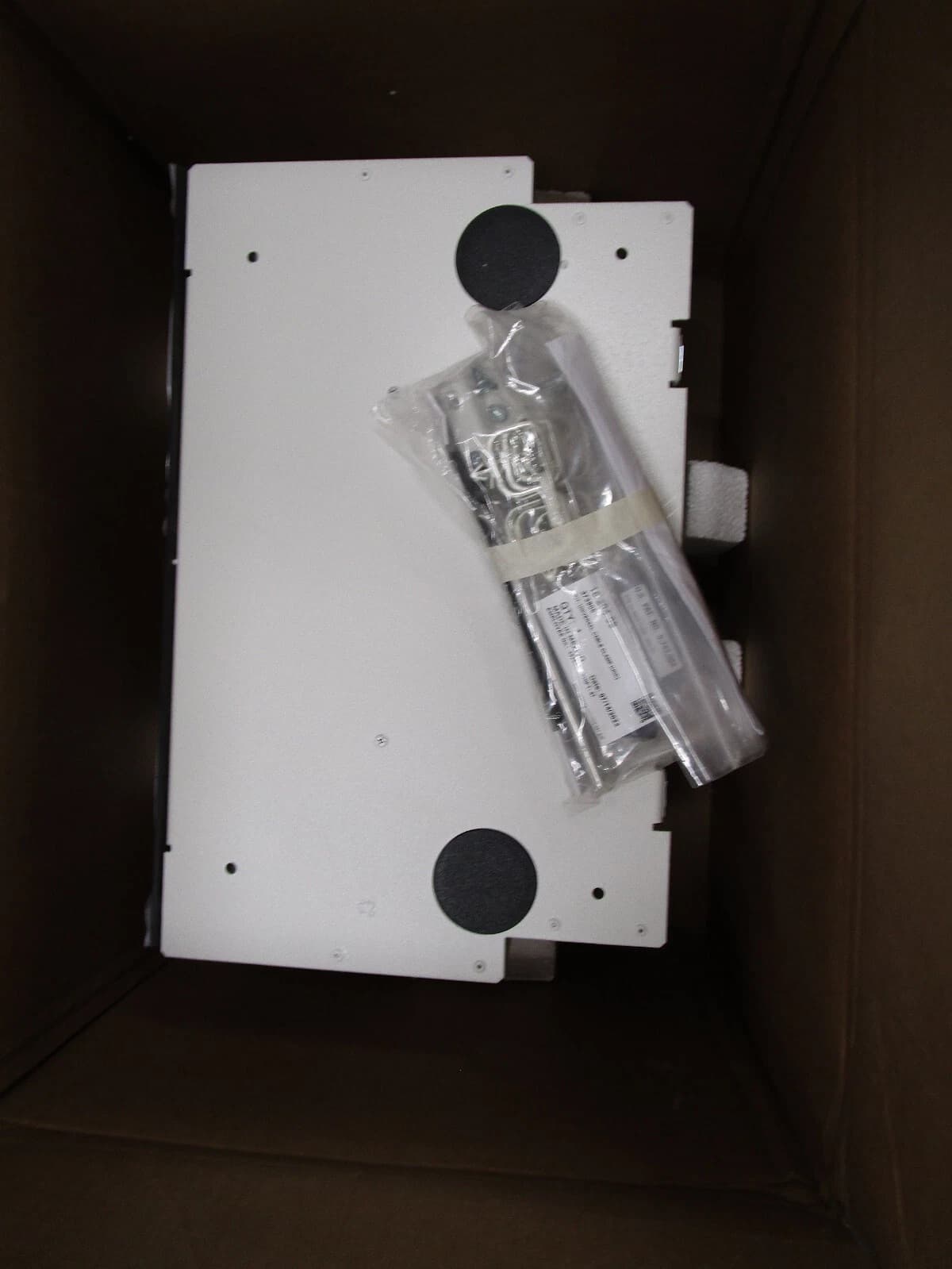 Corning LTS-CMH-M63C - Housing, Fiber Housing 216 Simplex Sc Ceramic Insert, Singlemode Adapters