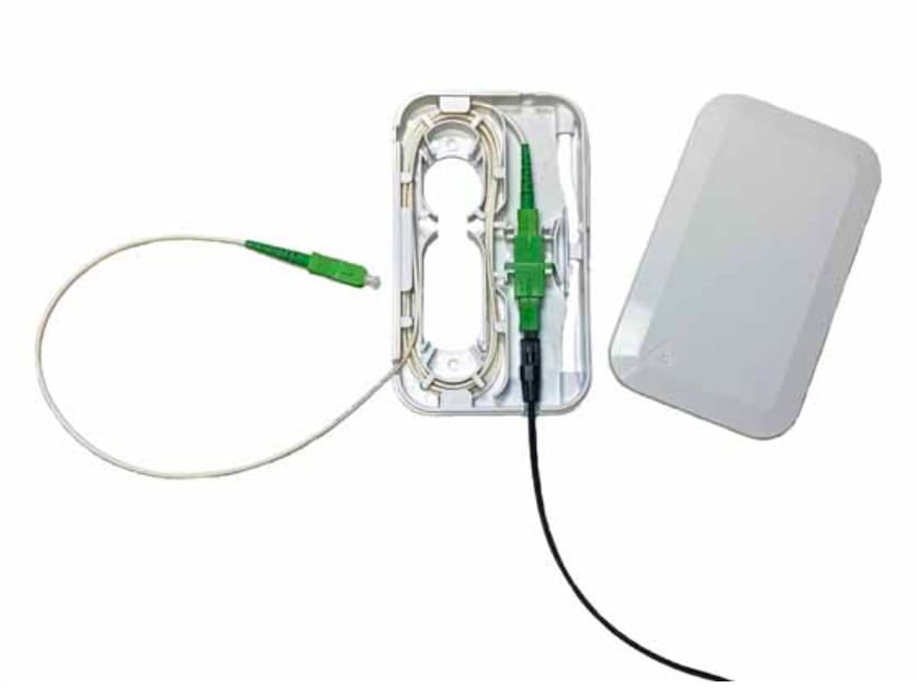 414-units min. Thomason Broadband Supply Termination Box Fiber Optics , Ftth, Wall Mount Face Plate W/ Cover, 1 Sc Adapter, 3.5"x5.8"x0.6" Mounts To Standard Single Bang Outlet - FOTB-FTTH-8008S-1SCWM