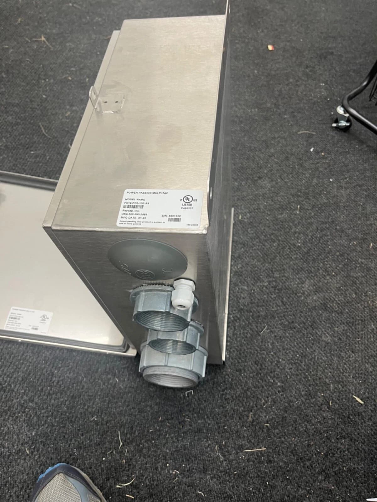 Raycap FC12-PC6-10E-SS - Raycap, Fc12-pc6-10e-ss, Central Connection For 12 Fiber Connection And 6 Power Connection For Installation On Rooftops When Base Station Is At Base Of Building. Stainless Steel Enclosure Intended For Coastal Regions.,, Central Connection For 12 Fiber Connection And 6 Power Connection For Installation On Rooftops When Base Station Is At Base Of Building. Stainless Steel Enclosure Intended For Coastal Regions
