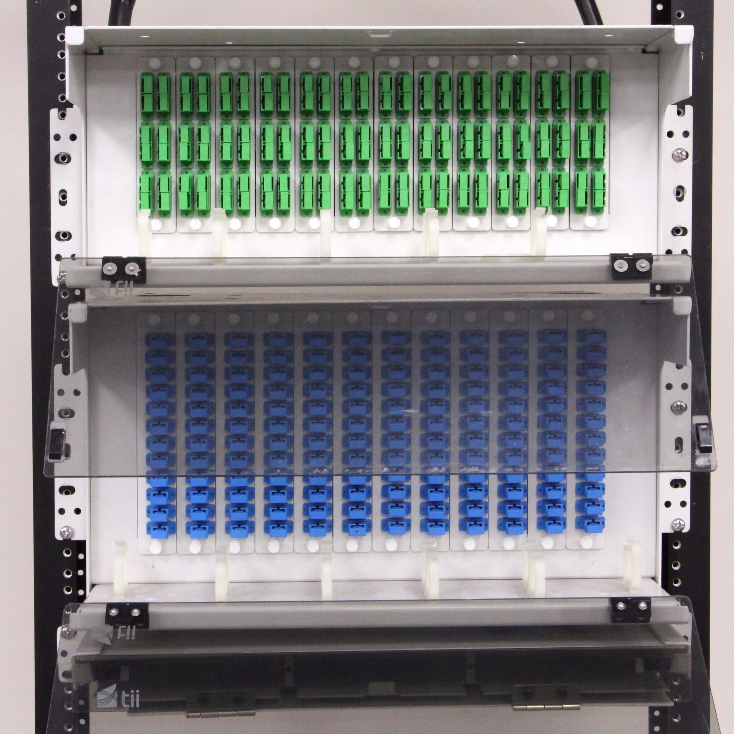 Tii Technologies RM7UWL072RSC9 - TSL Series 7RU LGX Patch & Splice Panel, 72-Port Singlemode SC