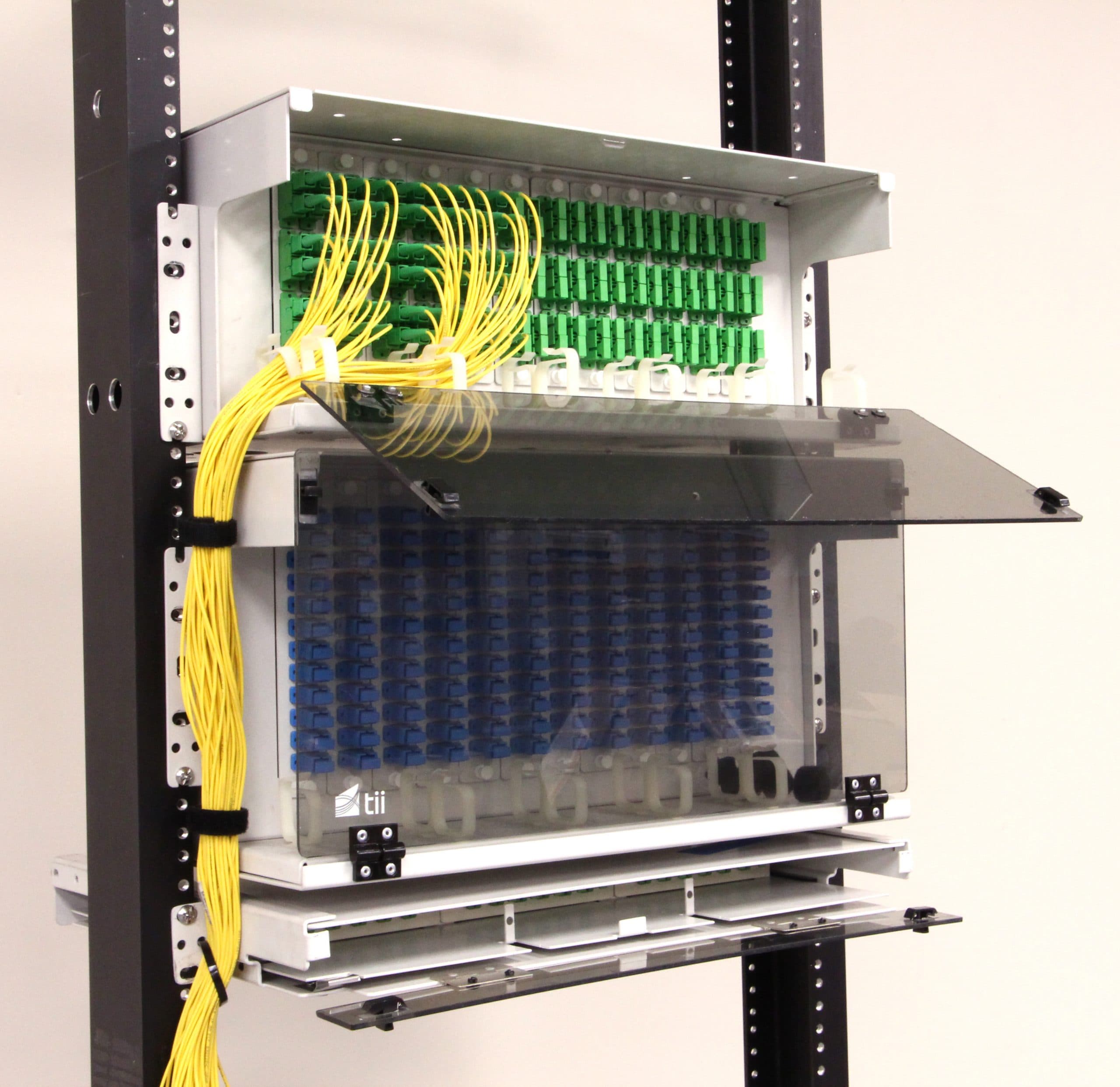 Tii Technologies RM7UWL072RSC9 - TSL Series 7RU LGX Patch & Splice Panel, 72-Port Singlemode SC